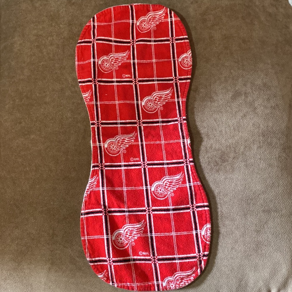 NHL RED WINGS Baby Flannel Burp Cloth